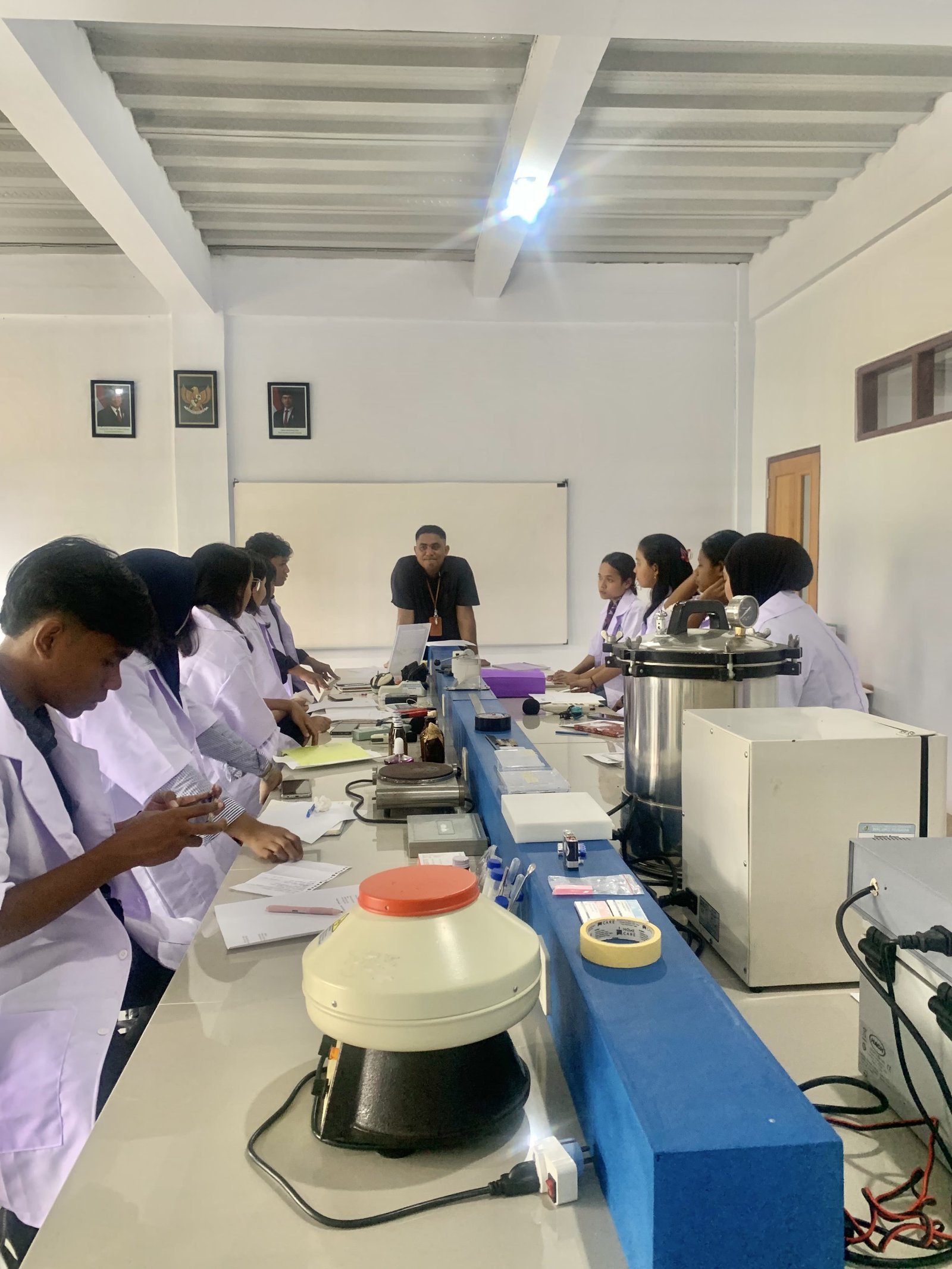 Praktikum Laboratorium Kesehatan & Keselamatan Kerja T.A 2025/2026