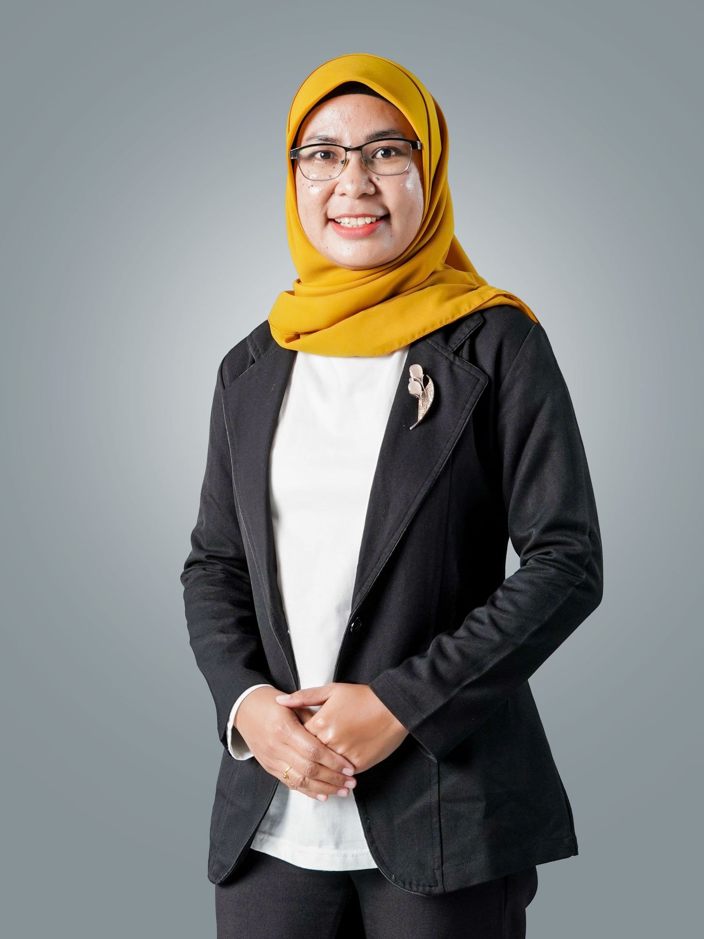 Suryanti Tukiman,SKM.,M.Kes